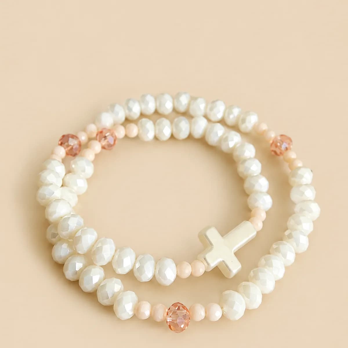 Rosario de mano blanco perla