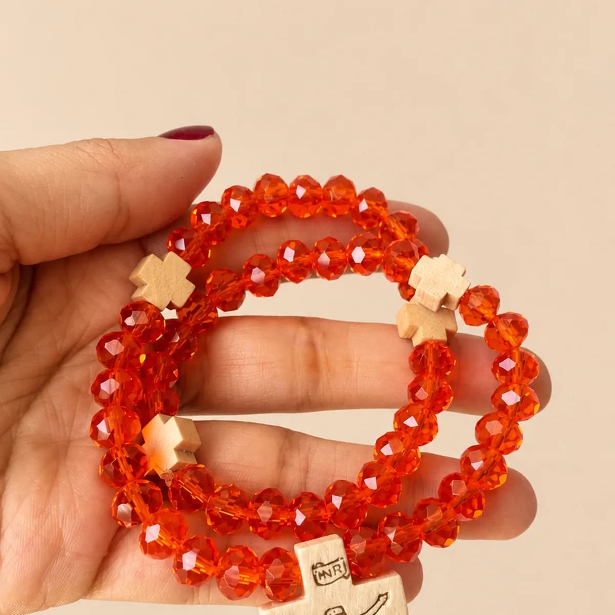 Rosario de mano rojo