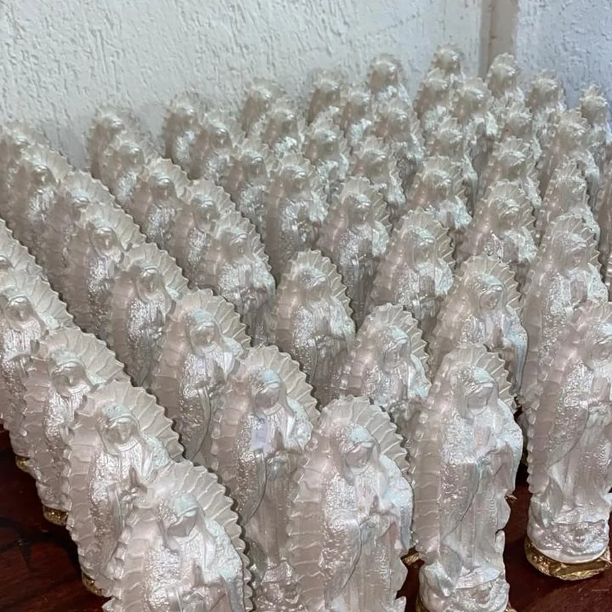Virgen de Guadalupe sencilla blanco/Dorado